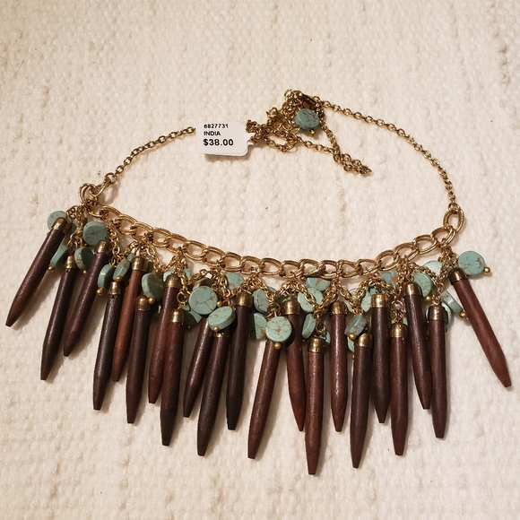 Wood and turquoise necklace - Picture 6 of 6